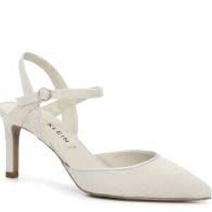 ANNE KLEIN Rita Heels Women's size 9 Silver Pointed Toe